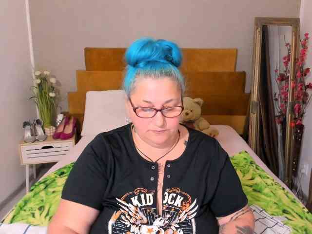 SweetBoobsM