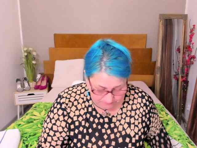 SweetBoobsM webcam