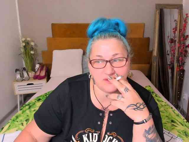 SweetBoobsM webcam