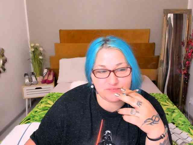 SweetBoobsM webcam