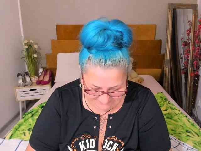 SweetBoobsM webcam