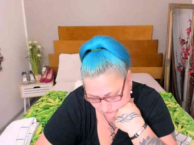 SweetBoobsM webcam