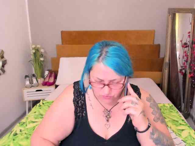 SweetBoobsM webcam