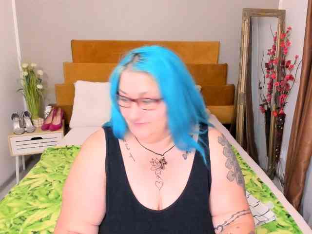 SweetBoobsM webcam