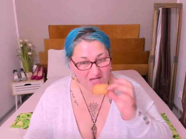 SweetBoobsM