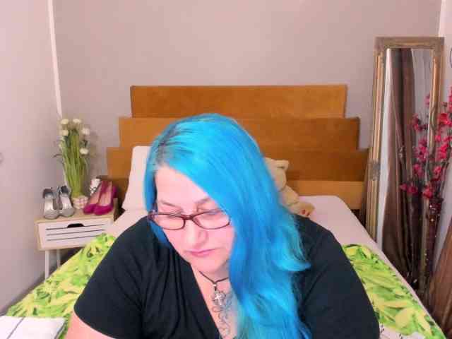 SweetBoobsM webcam