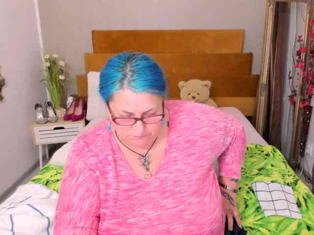 SweetBoobsM webcam