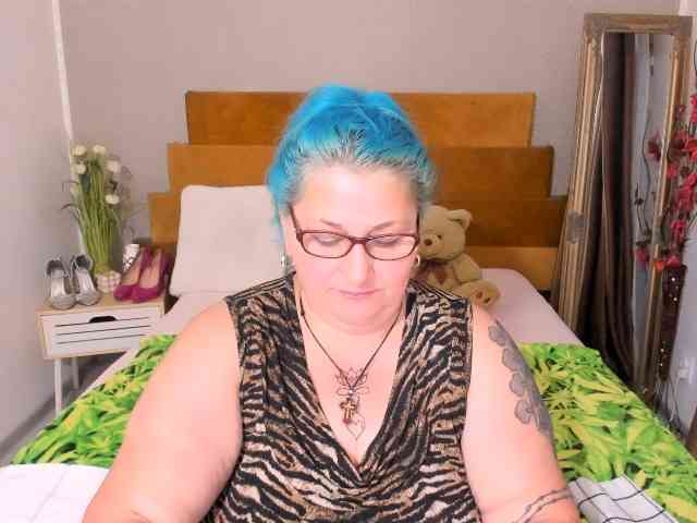 SweetBoobsM webcam