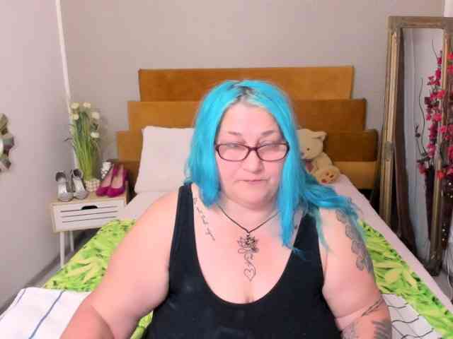 SweetBoobsM webcam