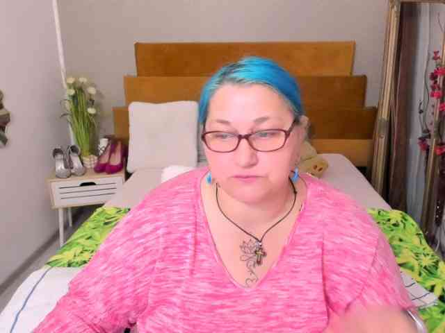 SweetBoobsM webcam