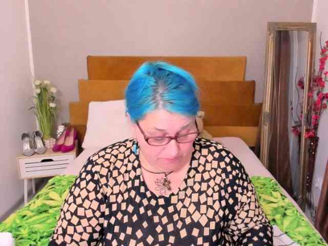 SweetBoobsM webcam