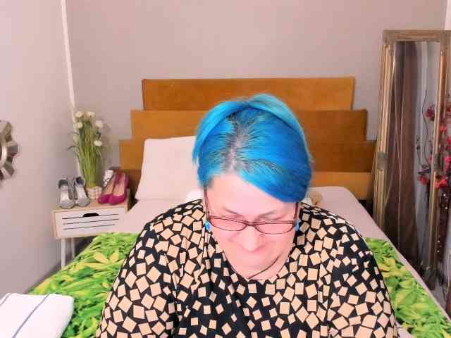 SweetBoobsM webcam