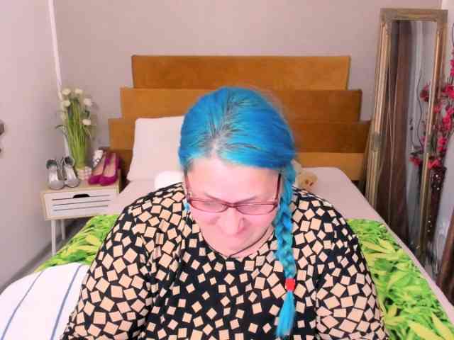 SweetBoobsM webcam