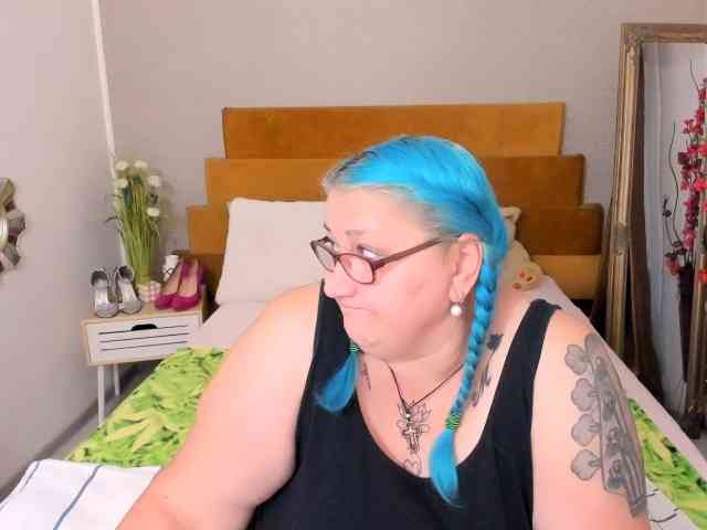 SweetBoobsM webcam