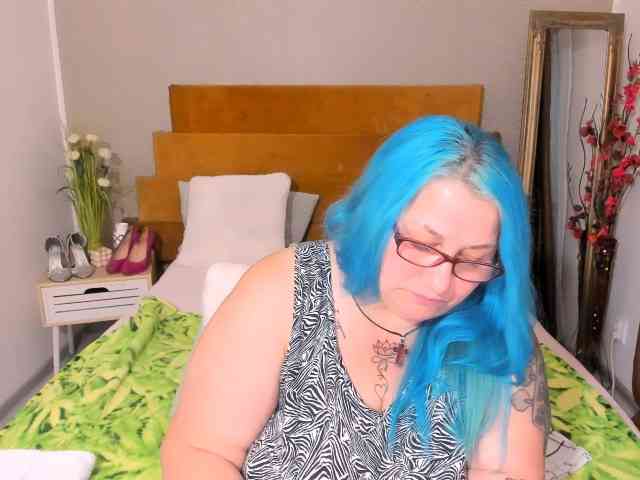 SweetBoobsM webcam