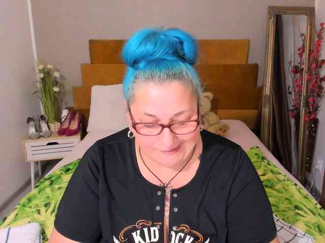 SweetBoobsM webcam