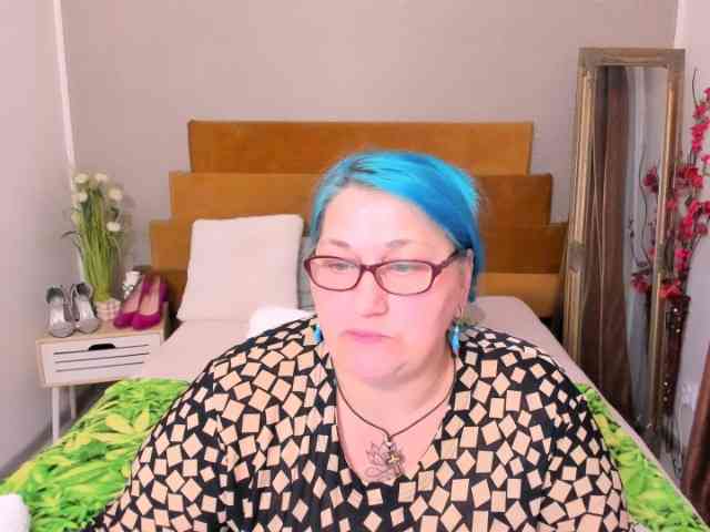 SweetBoobsM webcam