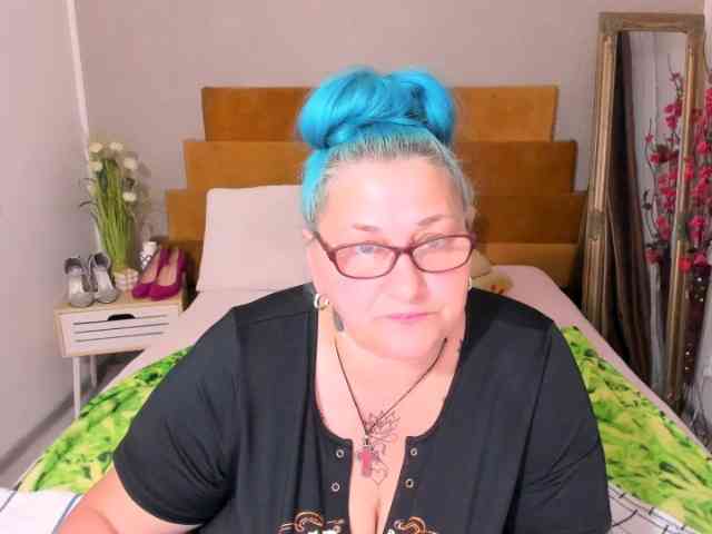 SweetBoobsM webcam