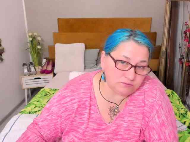 SweetBoobsM webcam