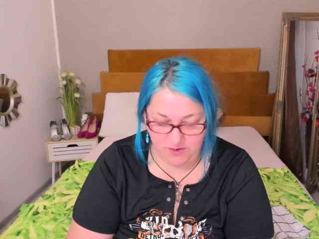 SweetBoobsM webcam