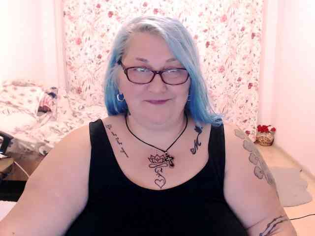 SweetBoobsM webcam