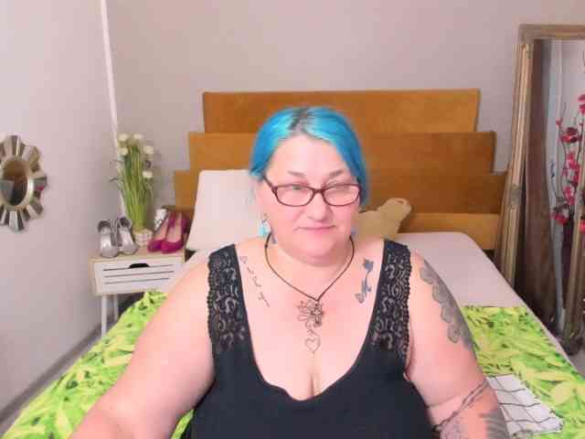 SweetBoobsM webcam