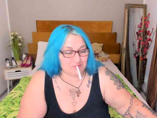 SweetBoobsM webcam
