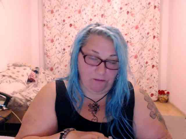 SweetBoobsM webcam