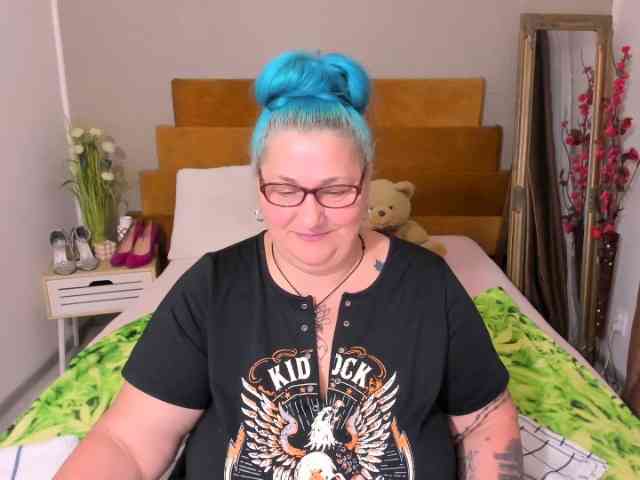 SweetBoobsM webcam