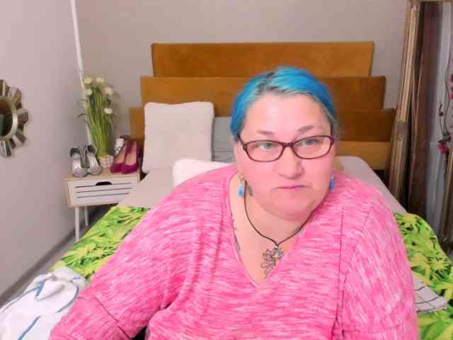SweetBoobsM webcam