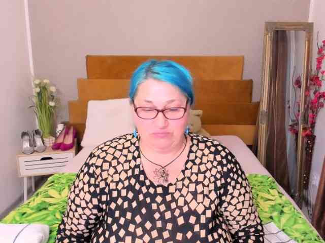 SweetBoobsM webcam