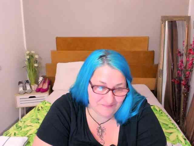 SweetBoobsM webcam