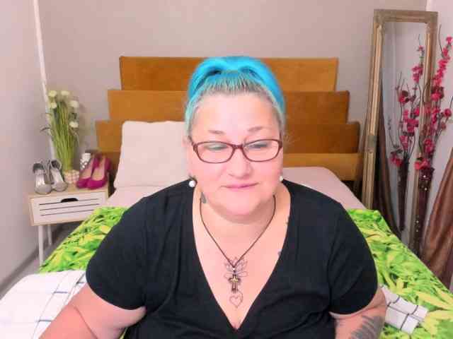 SweetBoobsM webcam