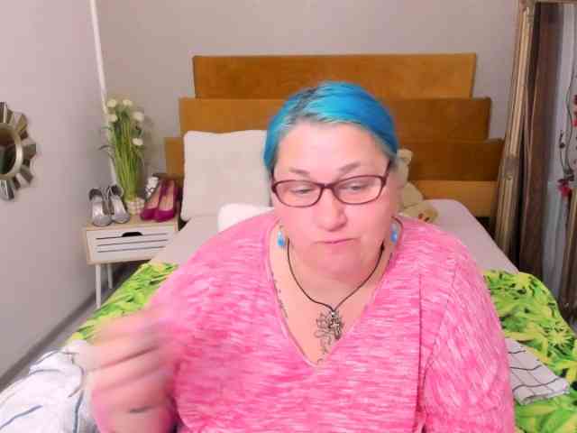 SweetBoobsM webcam