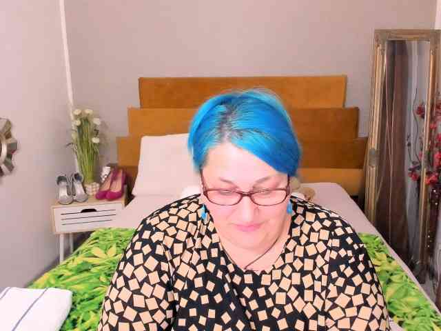 SweetBoobsM webcam