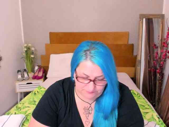 SweetBoobsM webcam