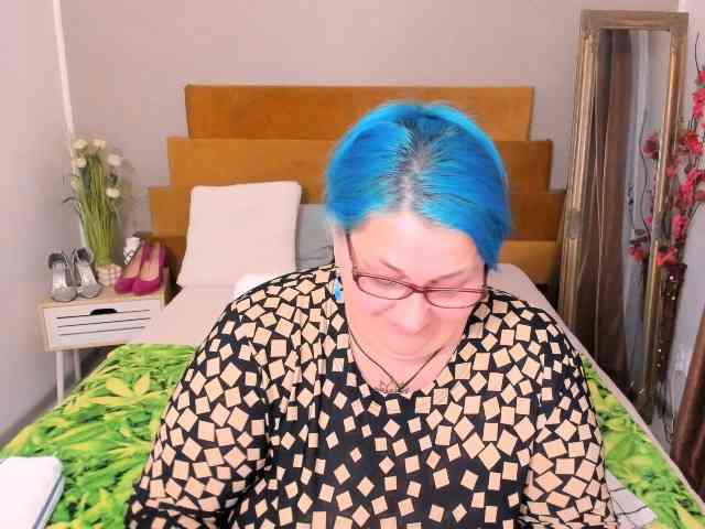 SweetBoobsM webcam