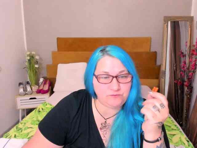 SweetBoobsM webcam