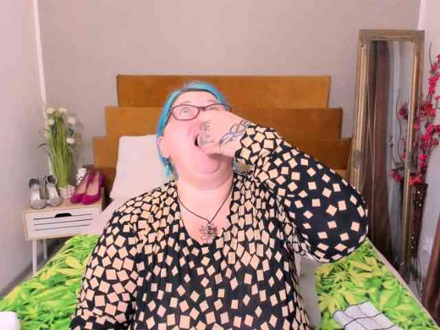 SweetBoobsM webcam