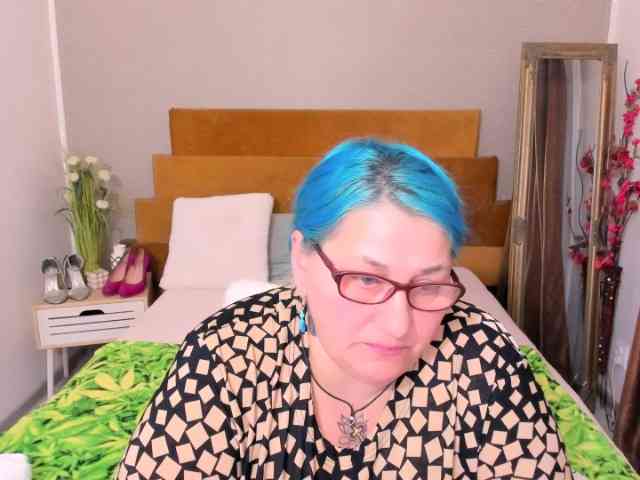 SweetBoobsM webcam