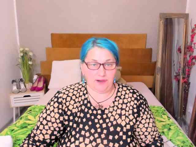 SweetBoobsM webcam