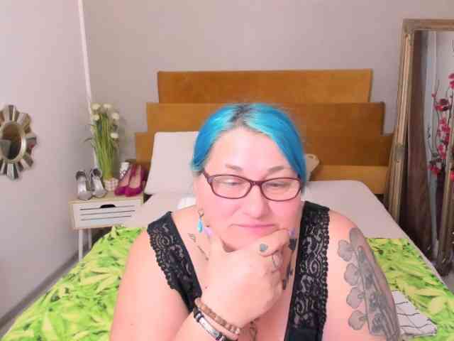 SweetBoobsM webcam
