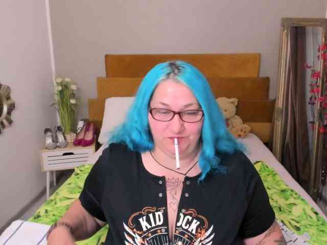 SweetBoobsM webcam