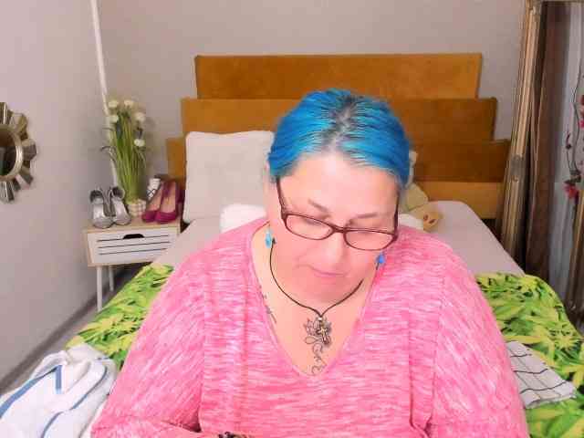 SweetBoobsM webcam