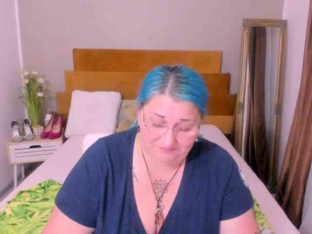 SweetBoobsM webcam