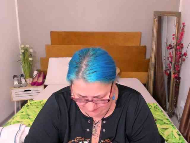 SweetBoobsM webcam
