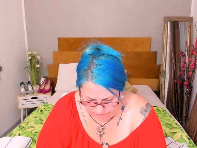 SweetBoobsM webcam
