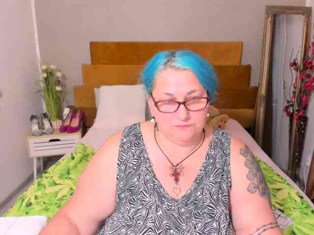 SweetBoobsM webcam