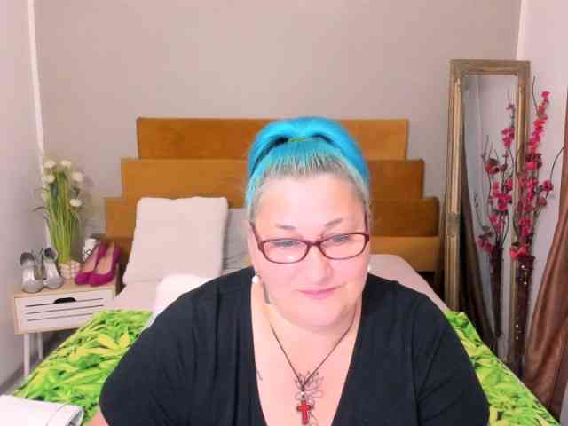 SweetBoobsM webcam