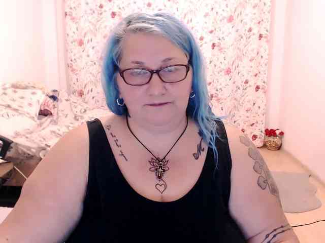 SweetBoobsM webcam